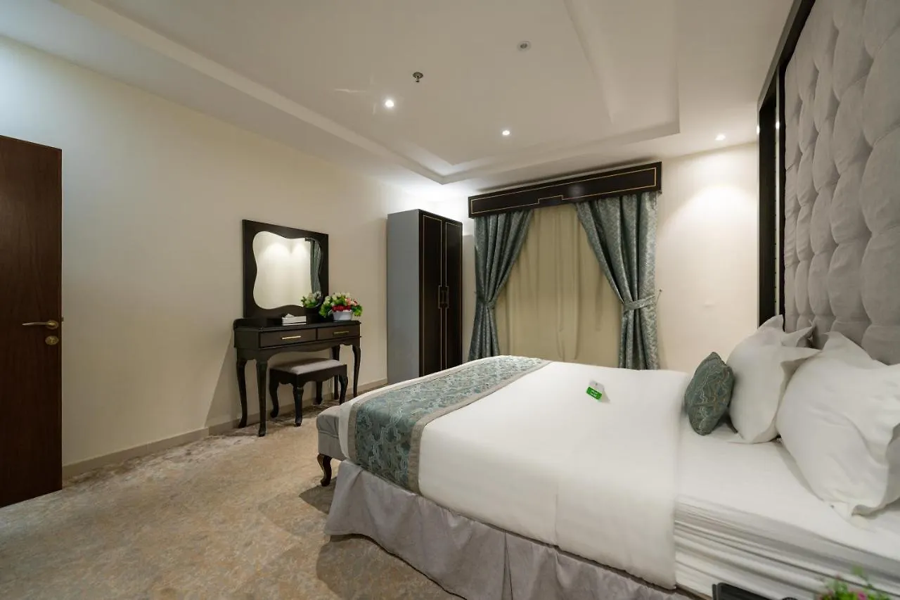 Holiday Plus - Al Nuzha Jeddah Hotel
